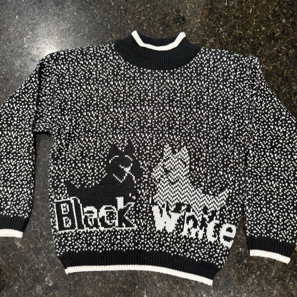 Vintage 80’s Nuggets Black & White Terrier Sweater Perfect Condition size L
